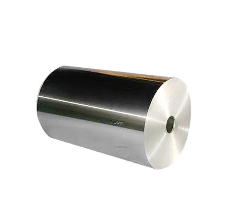 Aké fyzikálne vlastnosti surovín z hliníkovej fólie ju robia široko používanou v oblastiach, ako je konštrukcia, dekorácie a výroba kondenzátorov?